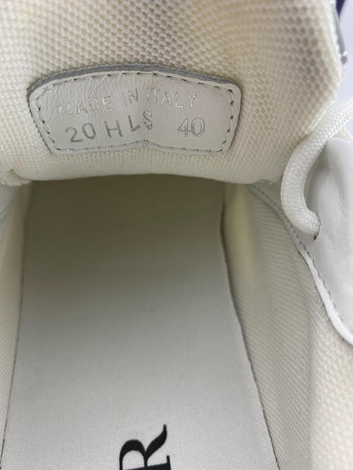 DR B22 SNEAKER