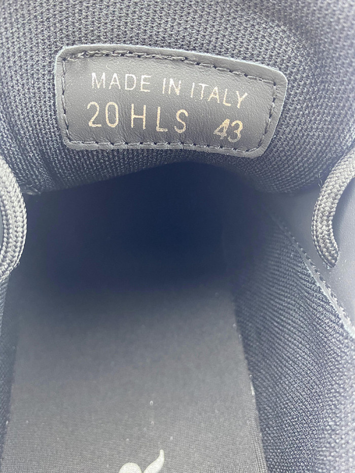 DR B22 SNEAKER