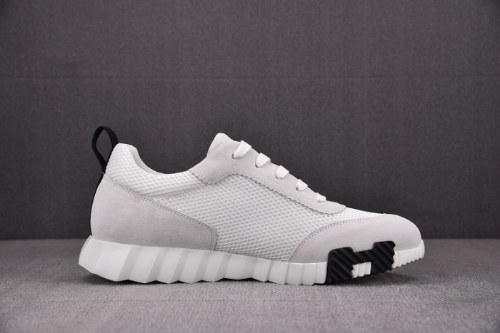 H**mes bouncing sneaker