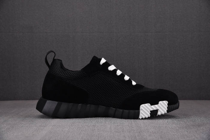 H**mes bouncing sneaker