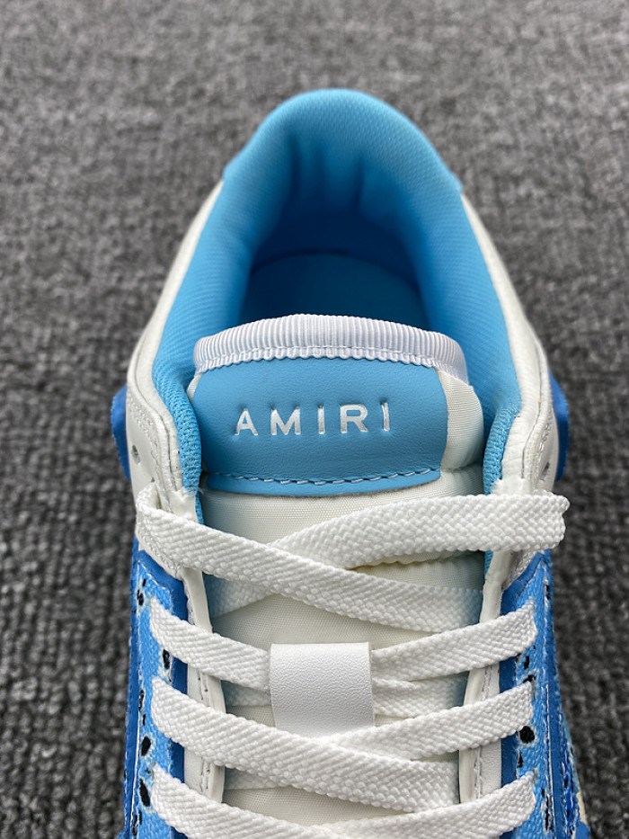 AR1M1 Low-Top Sneaker
