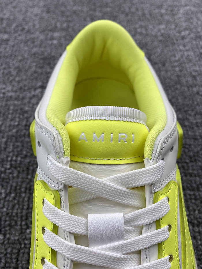 AR1M1 Low-Top Sneaker