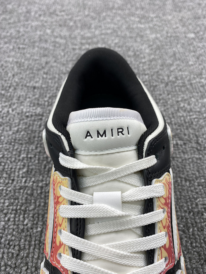 AR1M1 Low-Top Sneaker