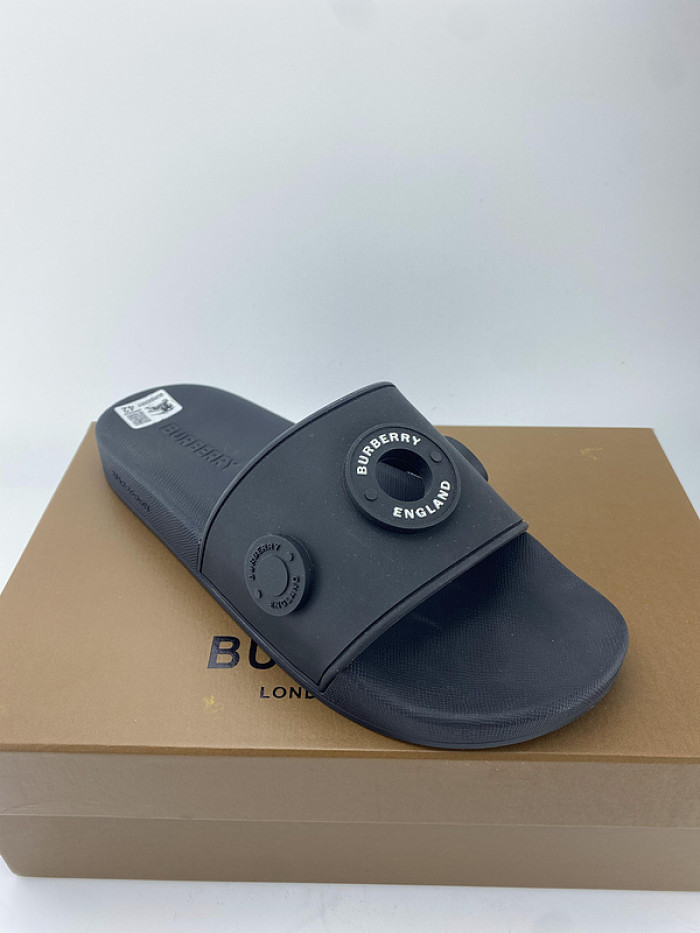 BUBERY SLIPPERS