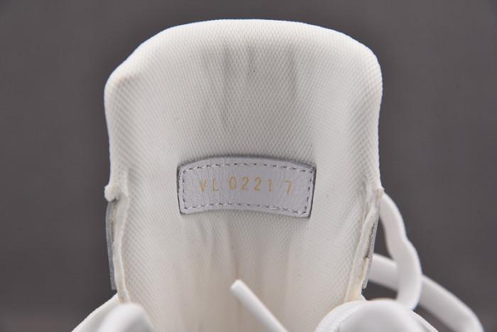 LV TRAINER SNEAKER LOW