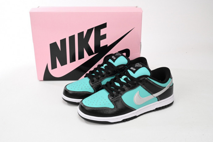 nike dunk sb low diamond S*pply co. "t*f*ny" 304292-402