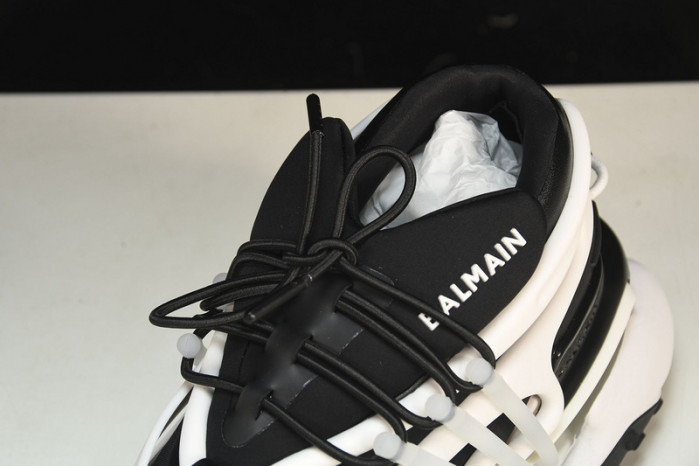 BALMAIN LEATHER UNICORN LOW-TOP SNEAKER