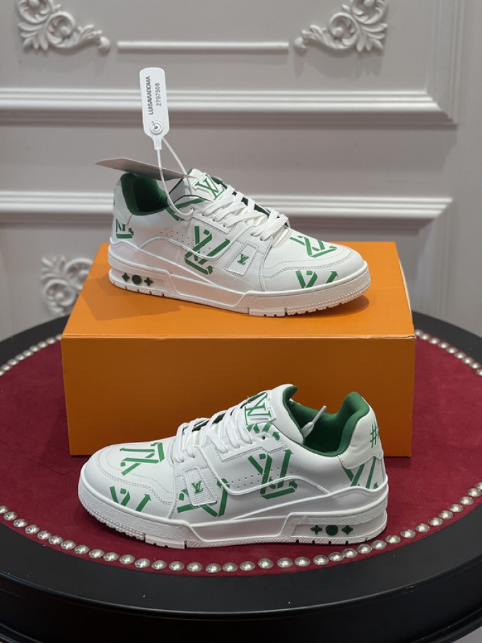 LV TRAINER SNEAKER