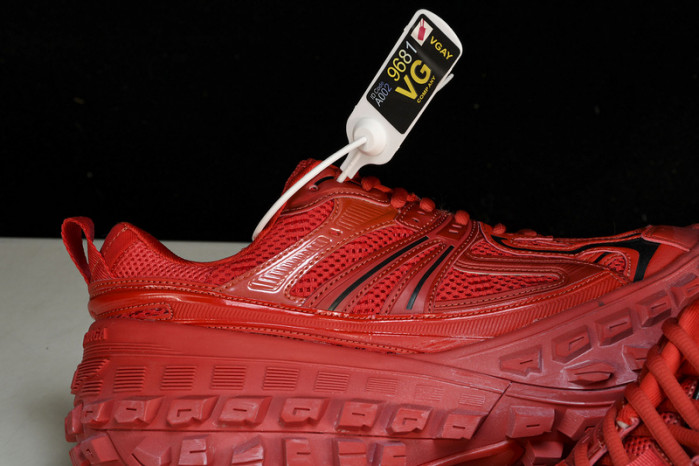 BLCG DEFENDER SNEAKER 685613 W2RAA 6010
