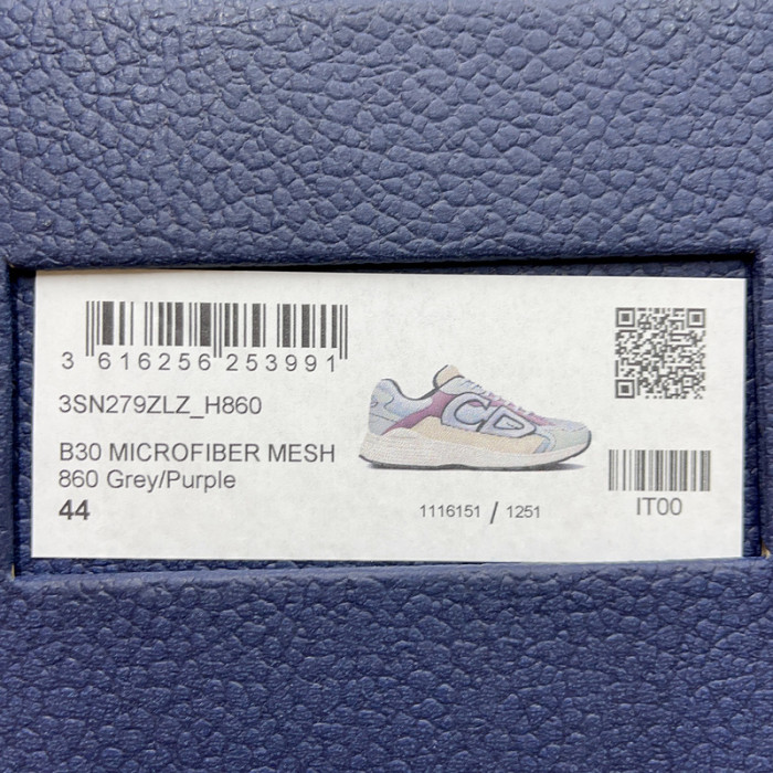 DR B30 Sneakers