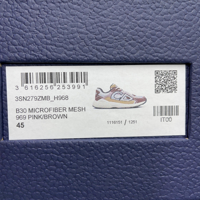 DR B30 Sneakers