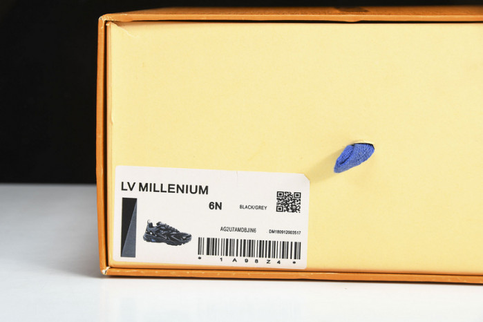 LV RUNNER TATIC SNEAKER 1A9UNT