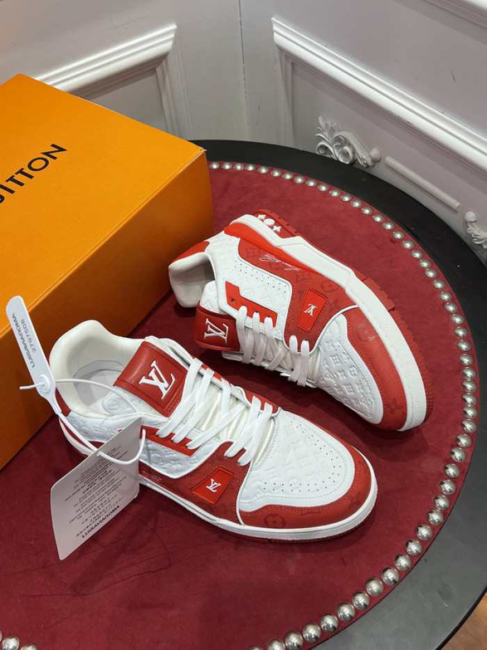 LV TRAINER SNEAKER