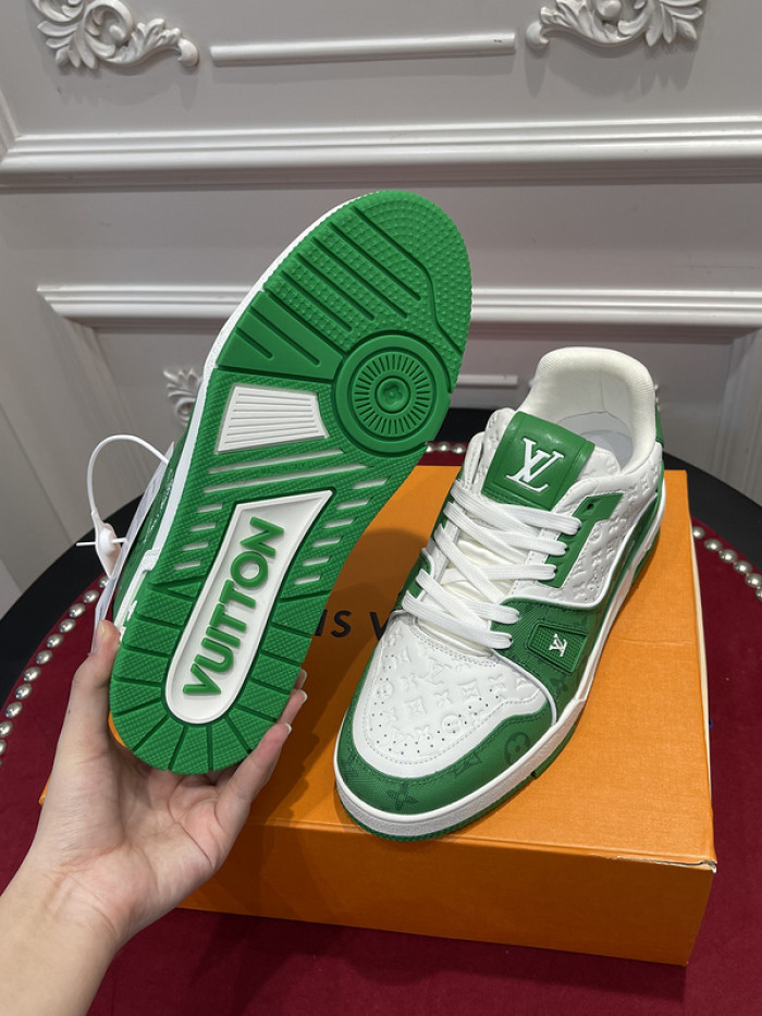 LV TRAINER SNEAKER