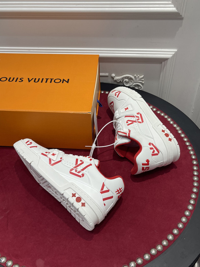 LV TRAINER SNEAKER