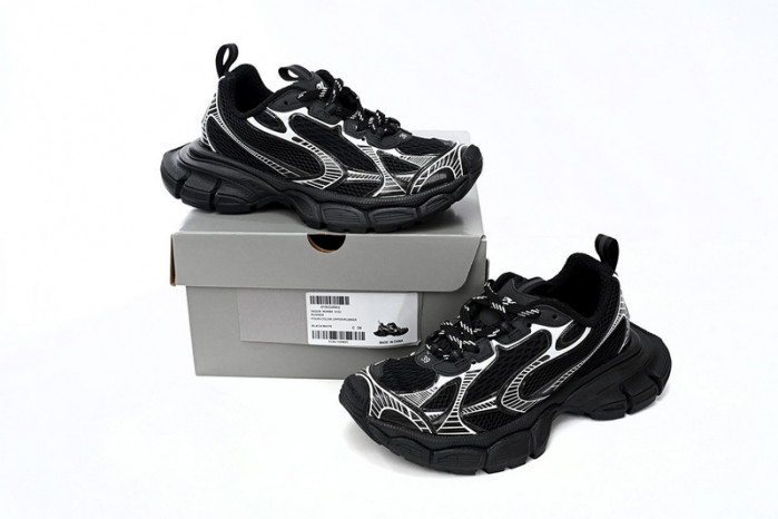 BLCG 3XL SNEAKER 542228 W2RB8 0102
