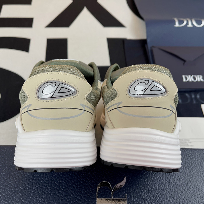 DR B30 Sneakers