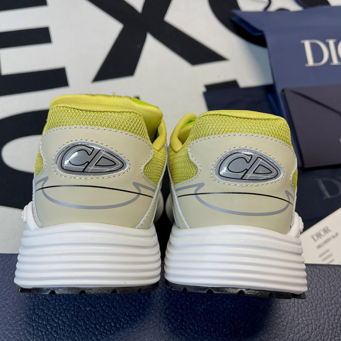 DR B30 Sneakers