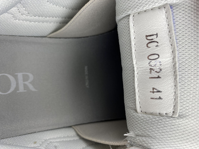 DR B30 Sneakers