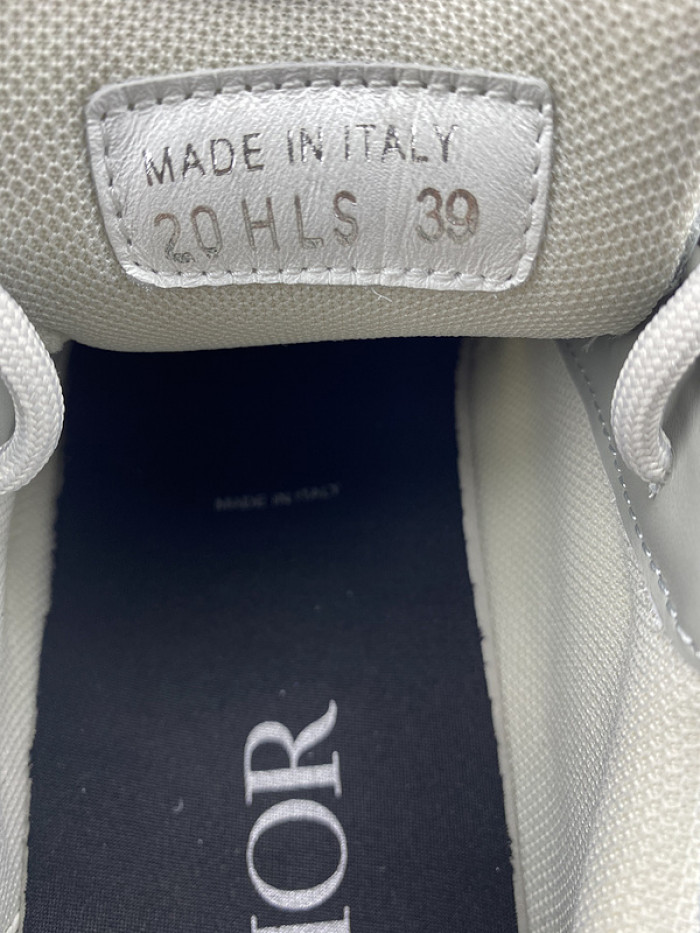 DR B22 SNEAKER