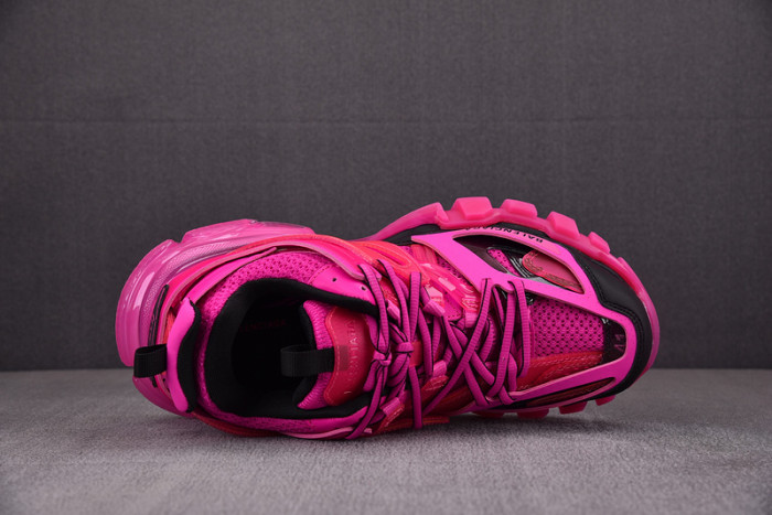 BLCG TRACK SNEAKER 647742 W38M5 5510