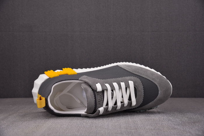 H**mes bouncing sneaker