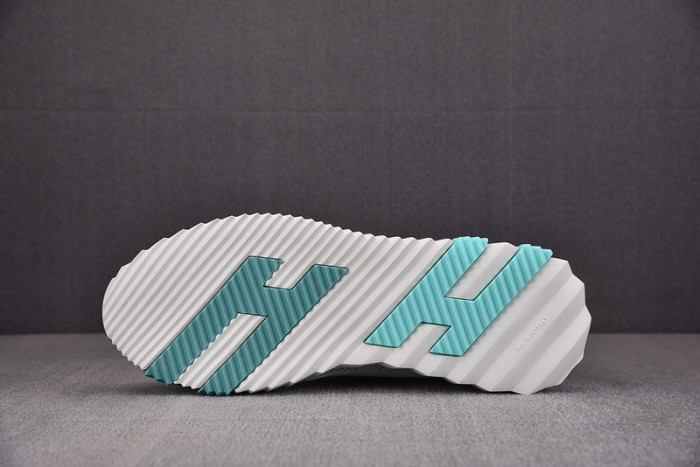 H**mes bouncing sneaker