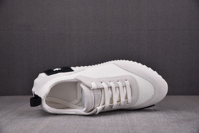 H**mes bouncing sneaker