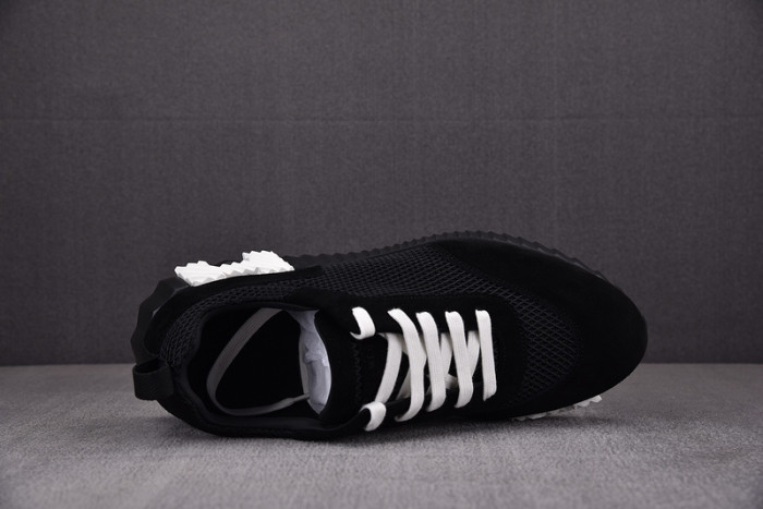 H**mes bouncing sneaker