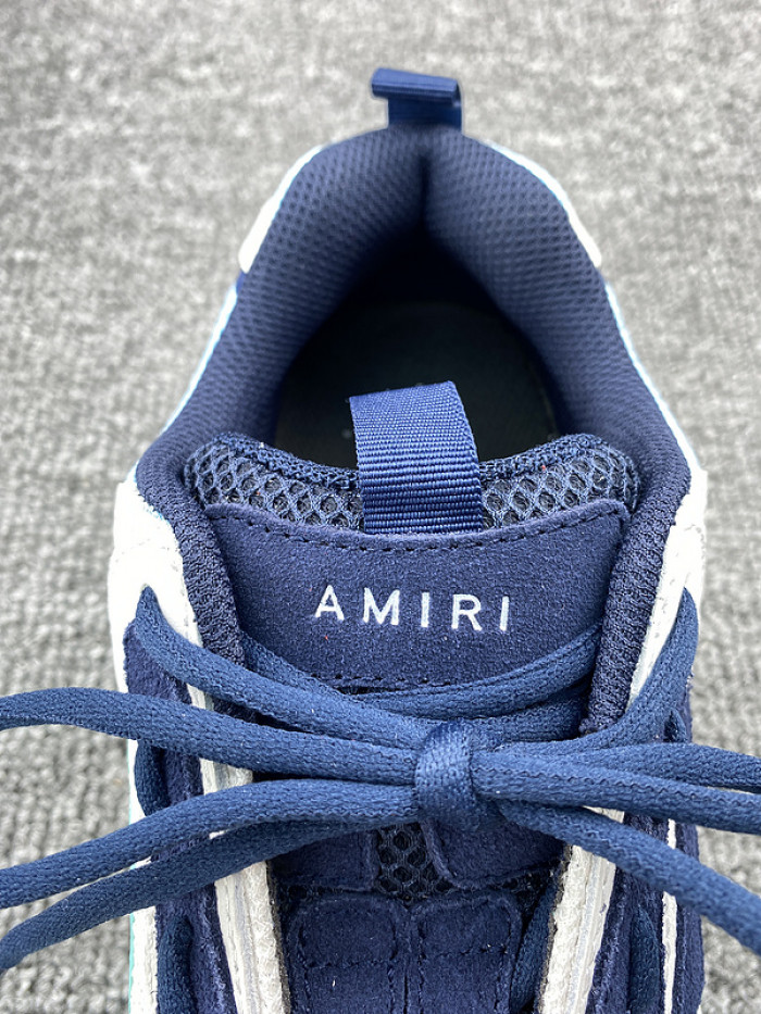 AR1M1 Low-Top Sneaker