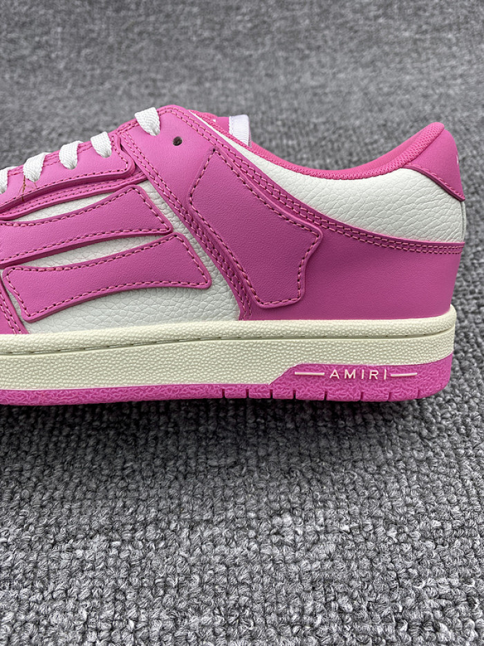 AR1M1 Low-Top Sneaker