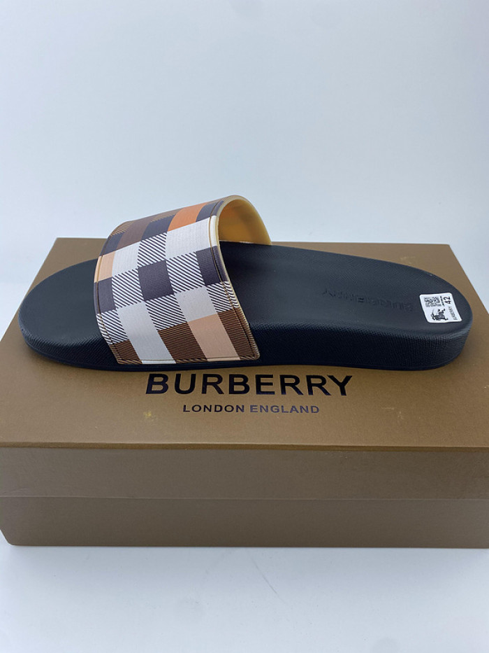 BUBERY SLIPPERS