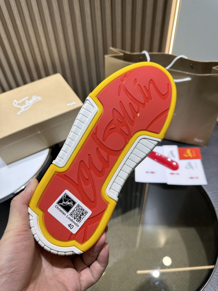 CLBSNEAKER