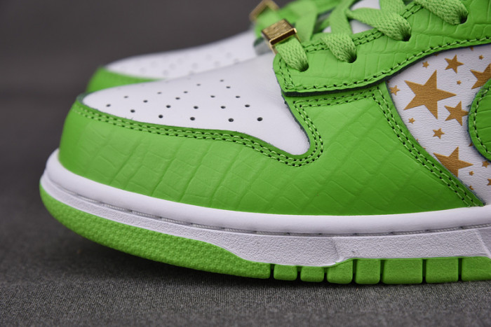 nike sb dunk low S*pre* stars mean green (2021) dh3228-101