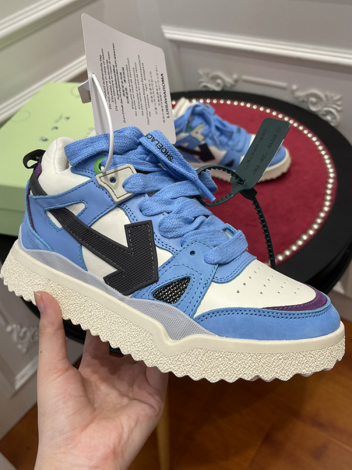 OFF-WHITE SNEAKER
