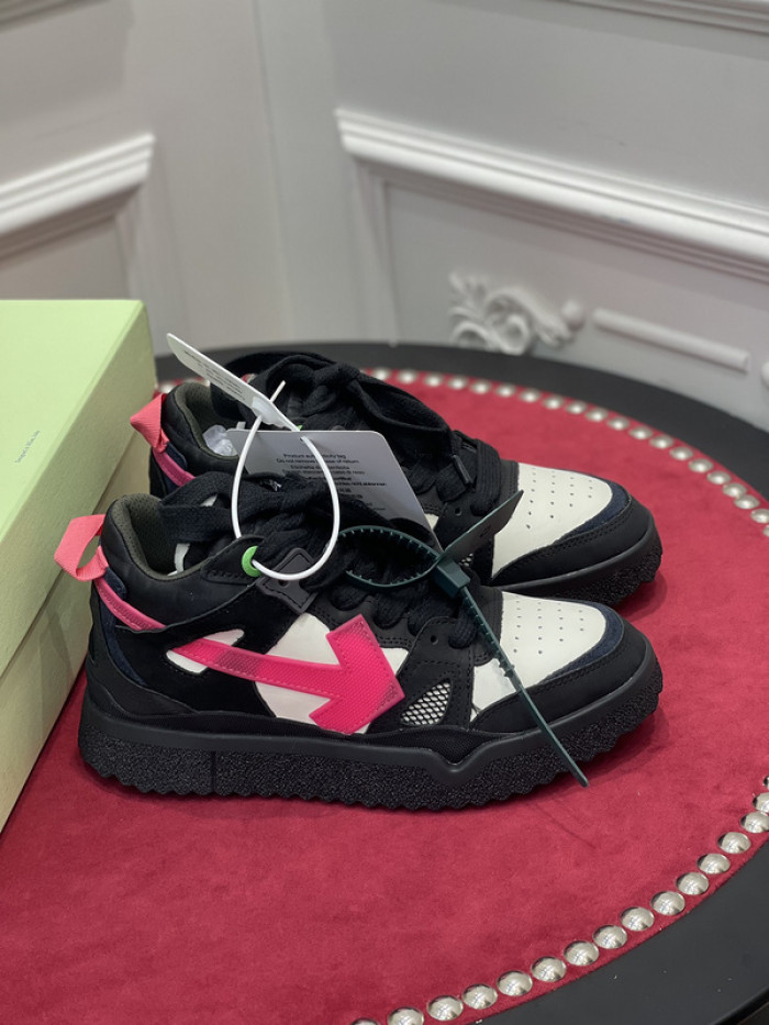 OFF-WHITE SNEAKER