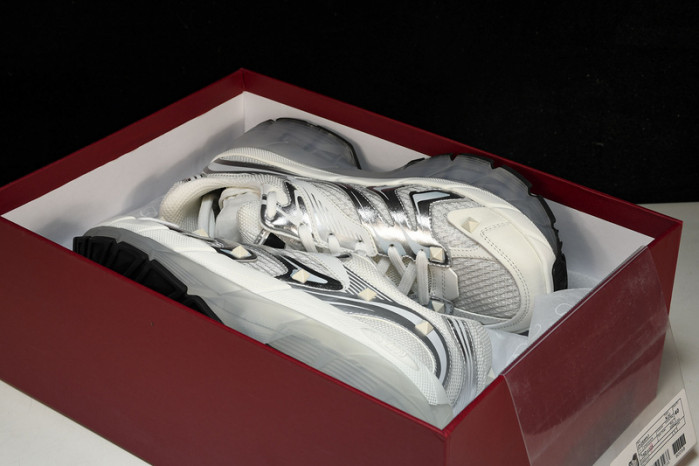 Valentino Garavani MS-2960 Low-top Sneaker