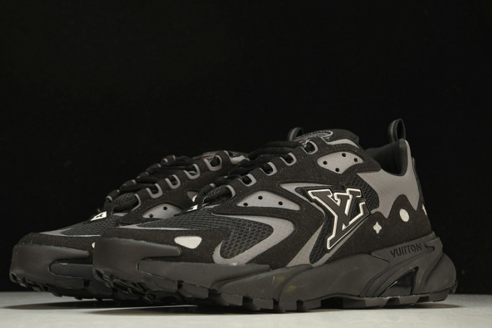 LV RUNNER TATIC SNEAKER 1A9UNT
