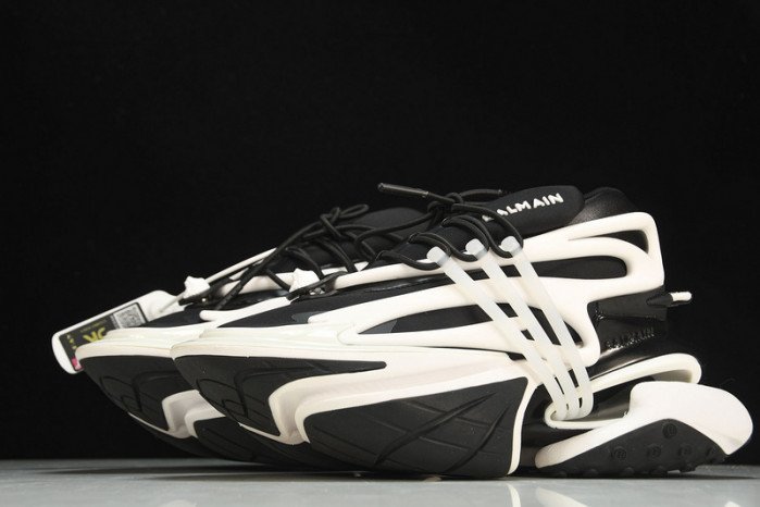 BALMAIN LEATHER UNICORN LOW-TOP SNEAKER