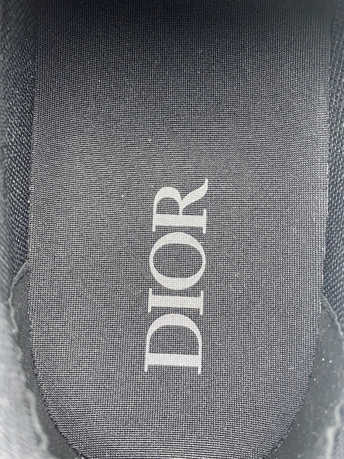 DR B22 SNEAKER