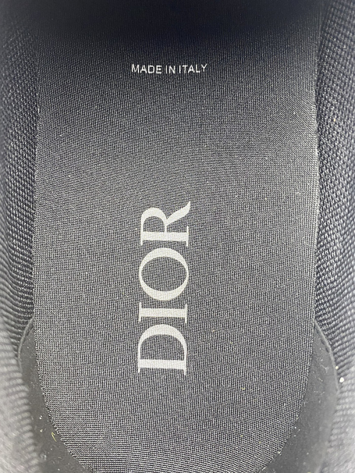 DR B22 SNEAKER