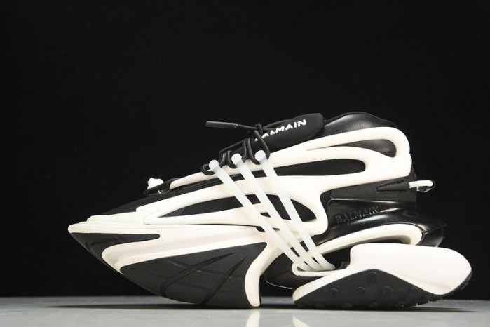 BALMAIN LEATHER UNICORN LOW-TOP SNEAKER