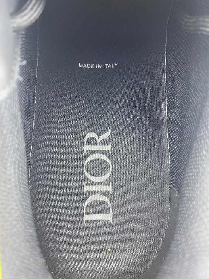 DR B22 SNEAKER