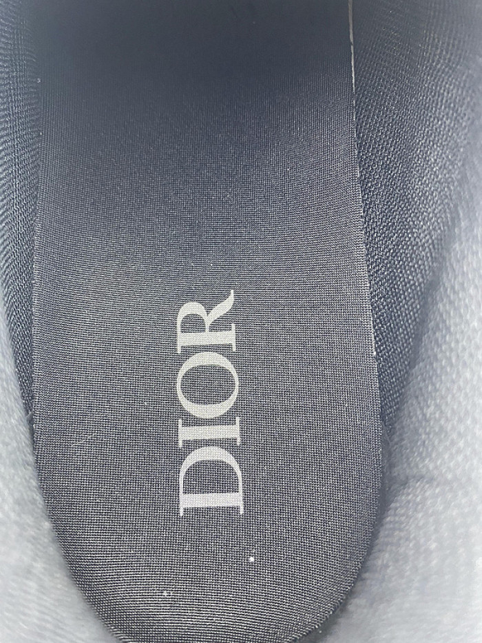DR B22 SNEAKER