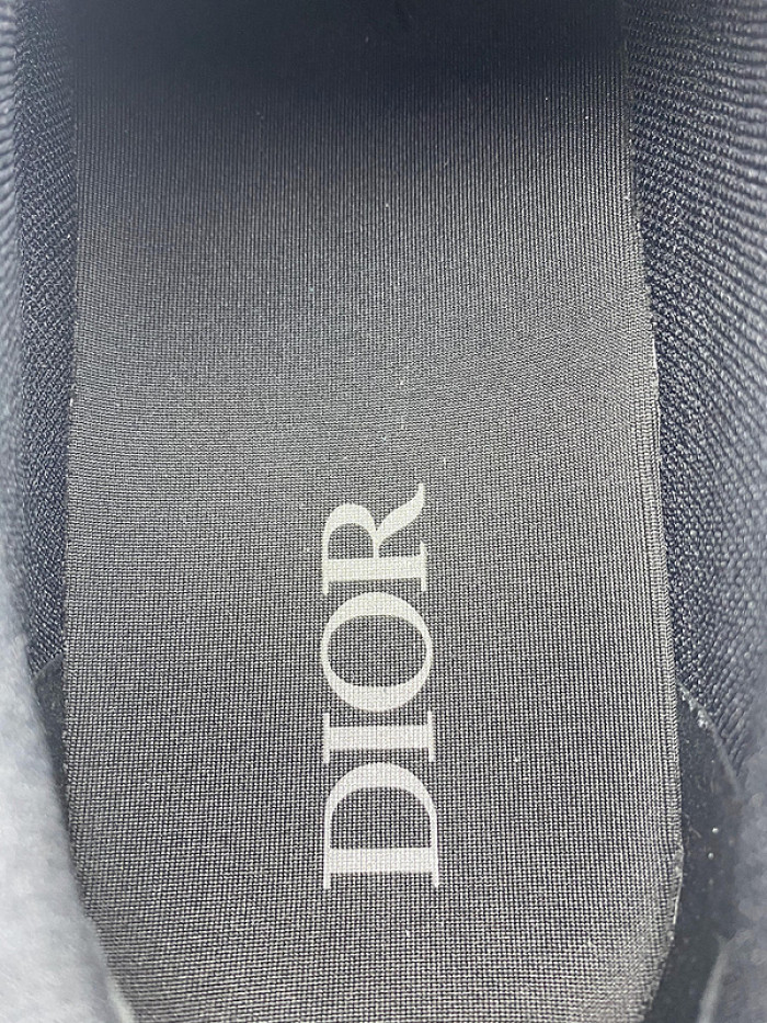 DR B22 SNEAKER
