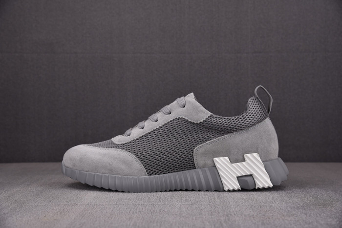 H**mes bouncing sneaker