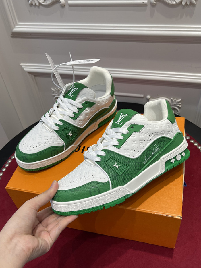 LV TRAINER SNEAKER