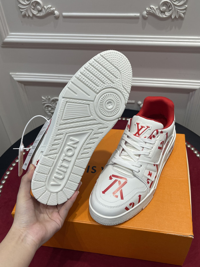 LV TRAINER SNEAKER