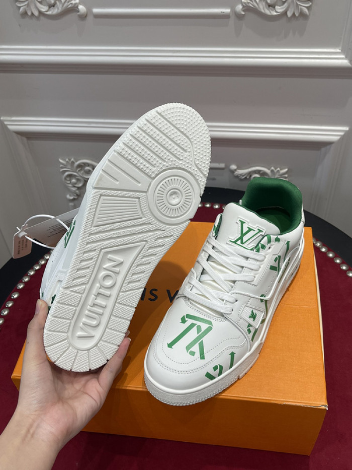 LV TRAINER SNEAKER