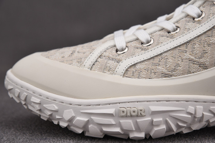 DR B28 Sneakers